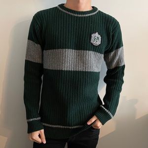 HARRY POTTER WORLD SLYTHERIN QUIDDITCH SWEATER
